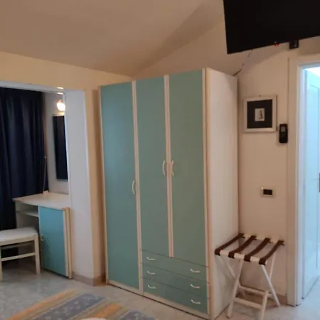 Hotel Kristalex Pet Family