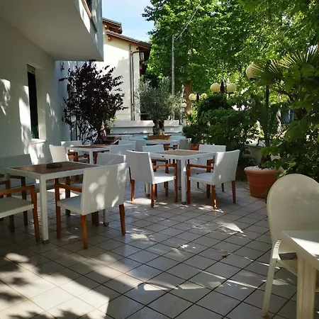 Kristalex Pet Family Hotel 3*